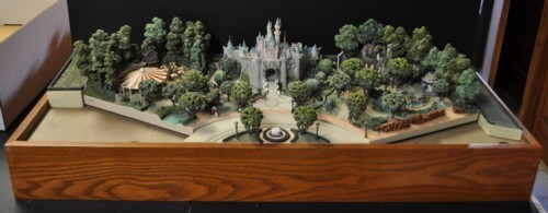 Disneylad~Fantasyland One-Quarter Section of Platform Loaded
