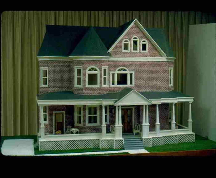 Meredith's Dollhouse 1975