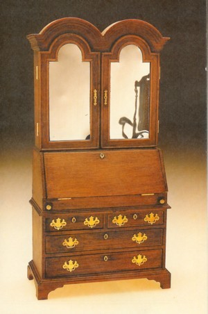 Queen Anne Secretary