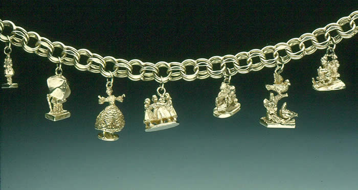 Charm Bracelet Gold